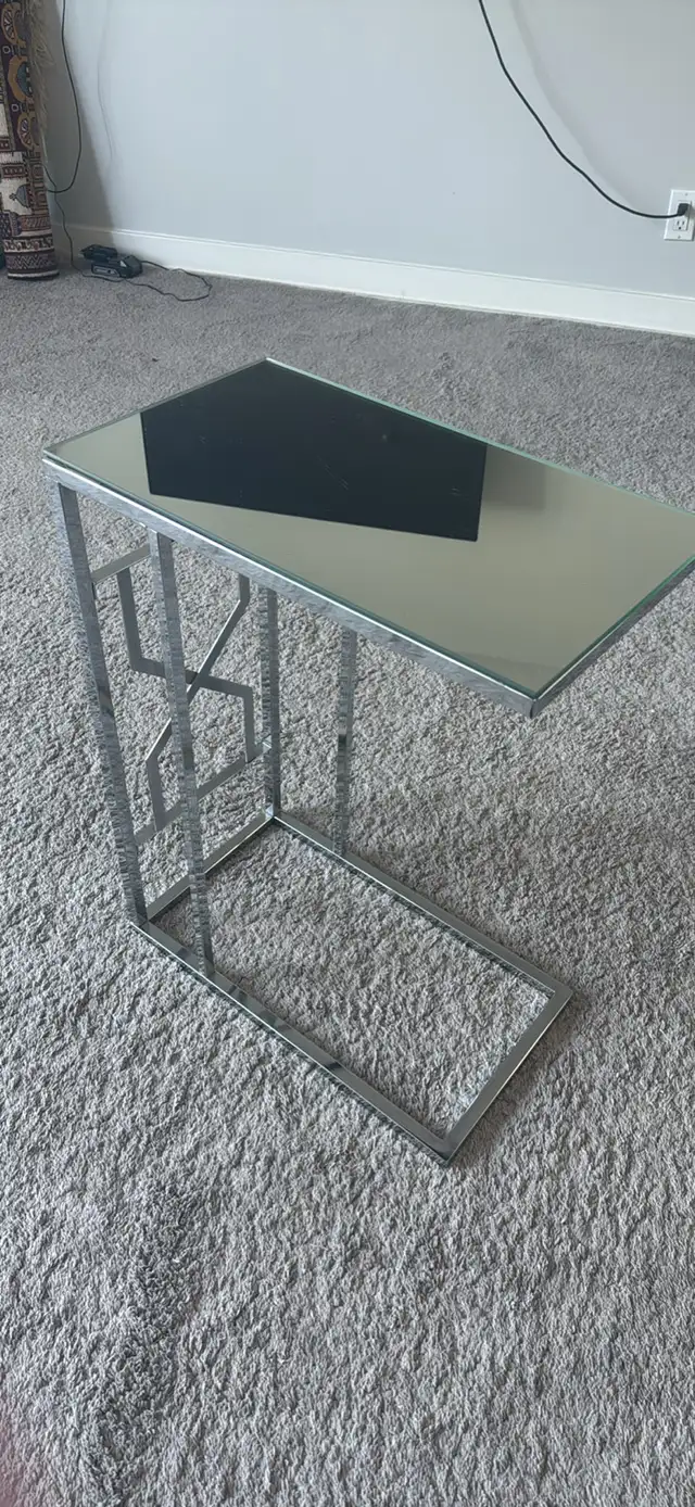 moving sale  in Dining Tables & Sets in City of Toronto - Image 4