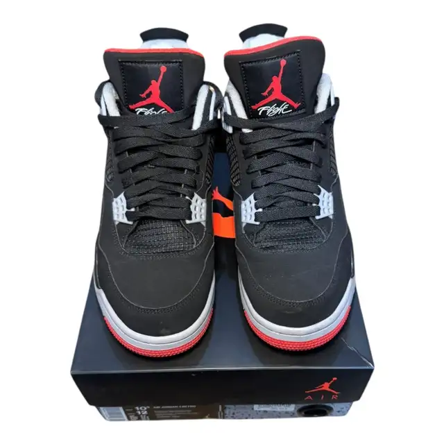 Jordan 4 Bred 2019 Size 10.5 (308497 060) in Men's Shoes in Markham / York Region - Image 3