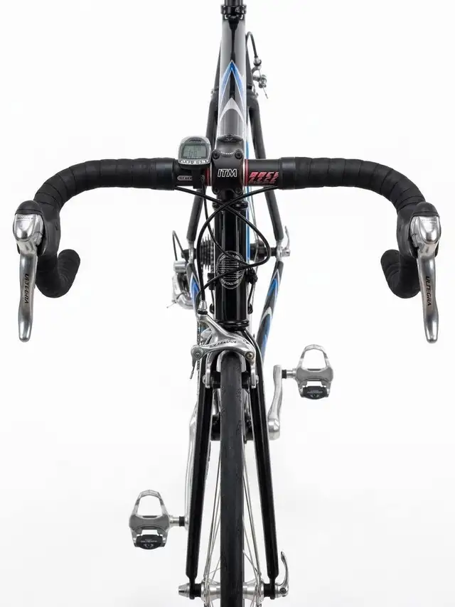 Trek 5000 OCLV Carbon Road Bike in Road in City of Toronto - Image 3