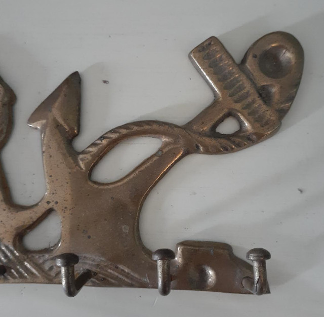 Vintage Brass Nautical Anchors Key storage Hooks Beach decor in Arts & Collectibles in Markham / York Region - Image 3