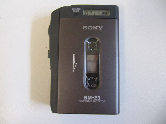 Classic Sony Model BM-23 Portable Dictator Cassette Unit Cir1994 in Arts & Collectibles in Mississauga / Peel Region - Image 4