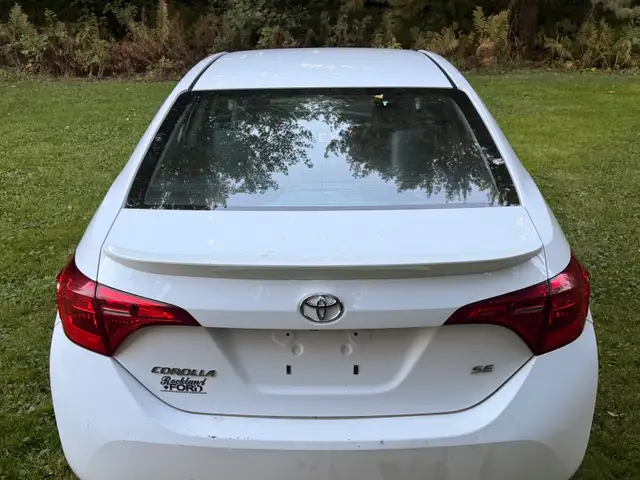 2017 Toyota Corolla SE587371142898657284