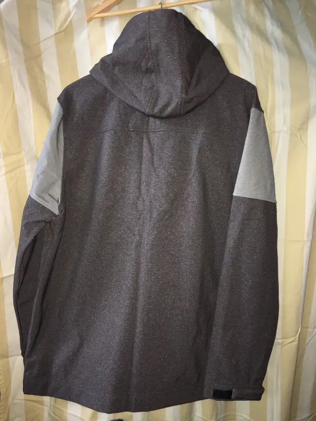 Fall jacket in Men's in City of Montréal - Image 4