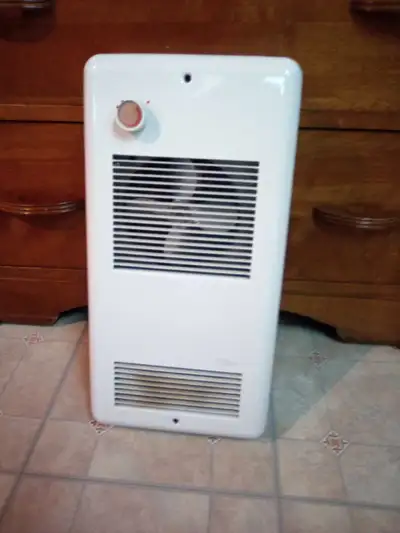 Soufflerie Stelpro 1500Watts 240 volts , 6.25 AMP. Demande $ 100.00