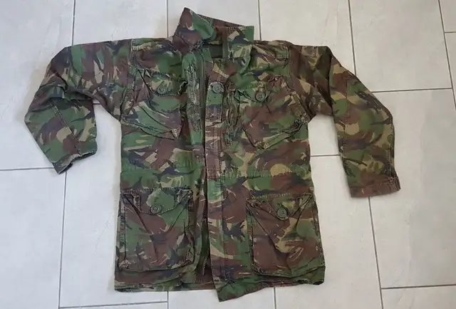 Military/Army Jackets L_XL in Men's in Sudbury - Image 2