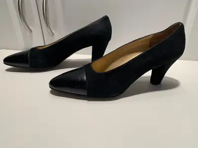 Assorted Women's Shoes (Sizes 6, 7, 7.5 and 8), View more