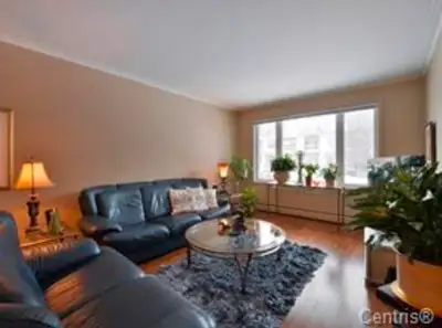 6 1/2 Apartment in LaSalle available now. Call 514-9961698