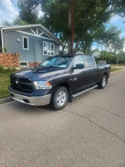 Excellent condition and well maintained. Custom seat covers, deluxe sliding box cover, 5th wheel tra...
