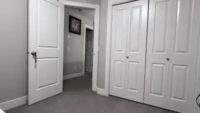 2 available room for rent $600 each room. Walking distance to walmart emerald hills. Looking for pin...