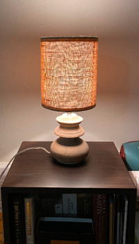 Table lamp / lampe de chevet