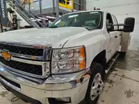 2013 Chev 3500 with utility box