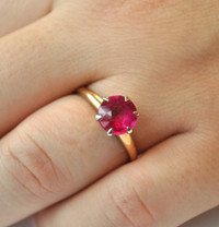 14K GOLD RUBY SOLITAIRE RING