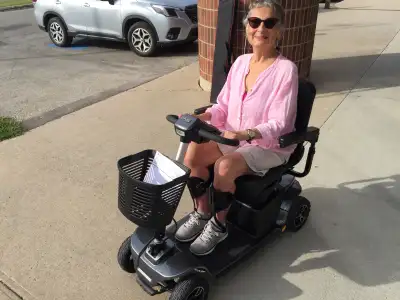 PRIDE REVO 2.0 four wheel electric Easily disassembles for portability in car (see photo) Full suspe...