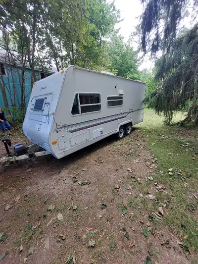 1999 Prowler Ultralite 721G