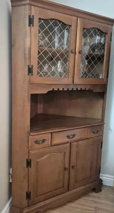 Meuble en coin  pour rangement, View more