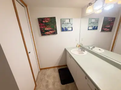 This cozy and clean room available for rent convenient built-in closet storage. Located within a wel...