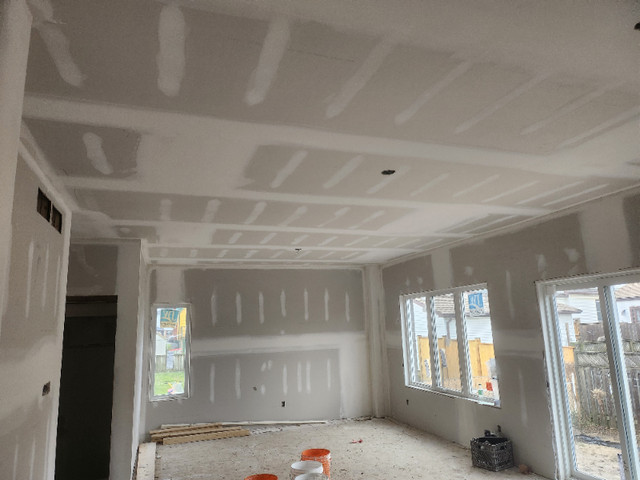 Taping/Drywall in Drywall & Stucco Removal in St. Catharines