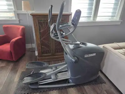 Get ready to elevate your fitness game with this Octane Fitness elliptical! This robust machine is d...