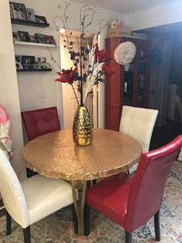 Dining set table with 4 chairs. 