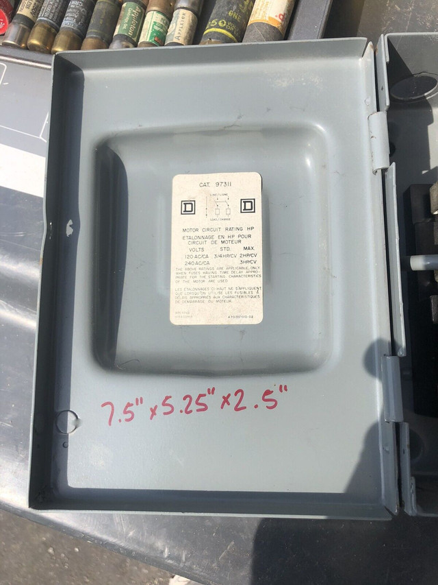 30 amp enclosed switch *2 available* in Electrical in Mississauga / Peel Region - Image 3