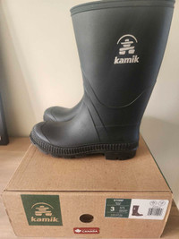 Kids Kamik rubber boots - Size 3