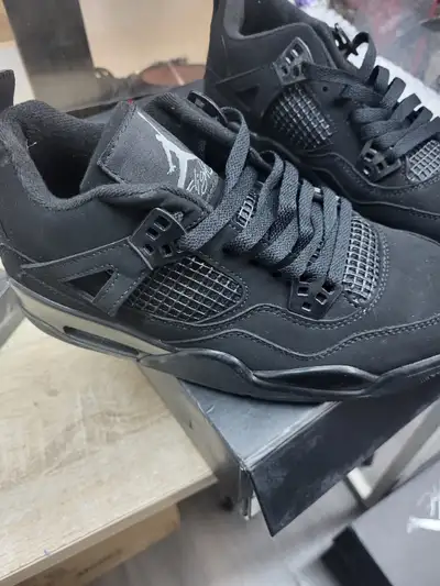 Jordan 4 blsck cat size 10, View more