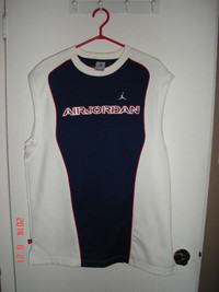 Men's Air Jordan Athletic Top and Shorts - Size L