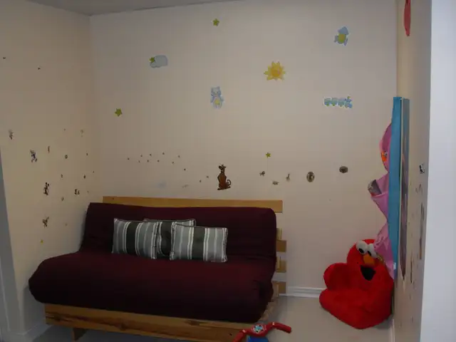 Greenboro Townhouse For Rent in Long Term Rentals in Ottawa - Image 3