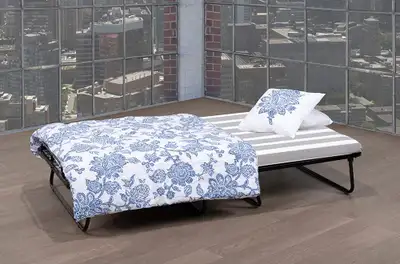 STEEL SUPPORT ROLLAWAY BED WITH 3.5" MATTRESS , IN TWO SIZES . STEEL SUPPORT ROLLAWAY BED 3.5" MATTR...