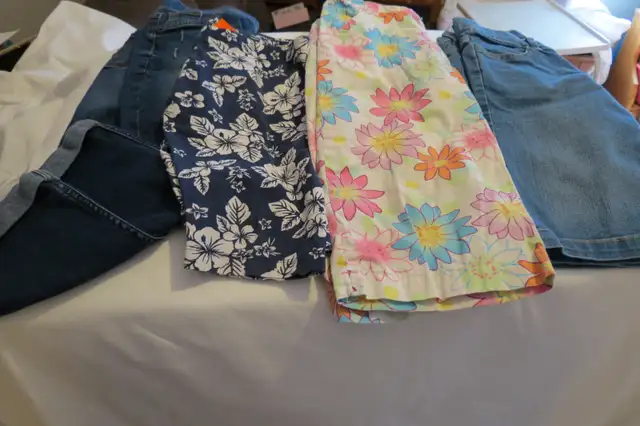Girls clothes med, possible delivery!628632630179851226