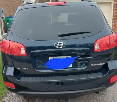 2009 Hyundai Santafe AS IS V6 engine 236k mileage Great color - Blue Black Decent Internal condition...