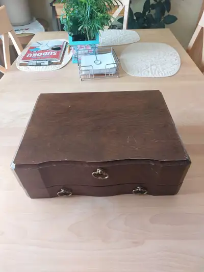 For pickup purposes, we live in the north end of Waterloo (the closest crossroads being Dearborn and...