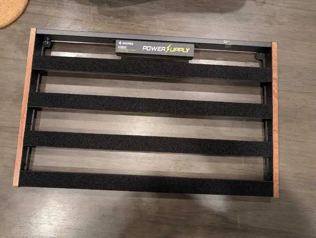 Donner Guitar Pedal Board with Built-in Power Supply, in Amps & Pedals in Mississauga / Peel Region - Image 7