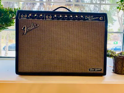 Fender Deluxe Reverb Tone Master, View more