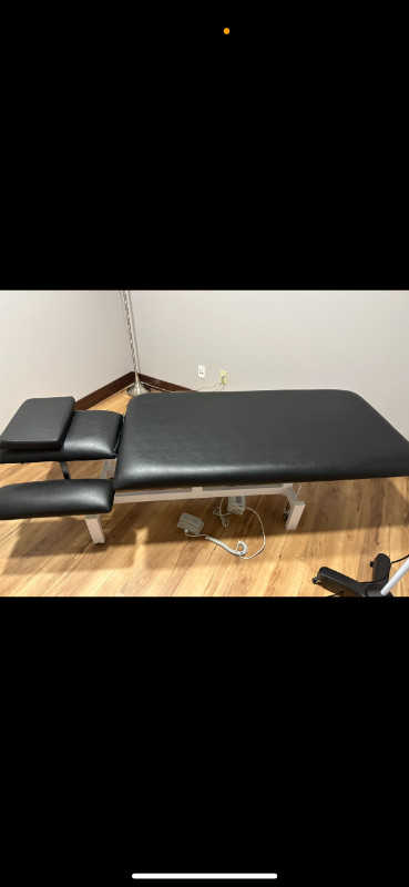 Electric Elevation Massage Table in Health & Special Needs in Edmonton - Image 3