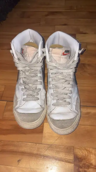 Soulier Nike, View more