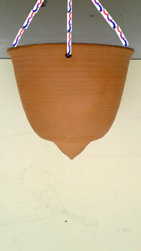McCoy Pottery Hanging Flower Pot O763 Bee Hive Terracotta