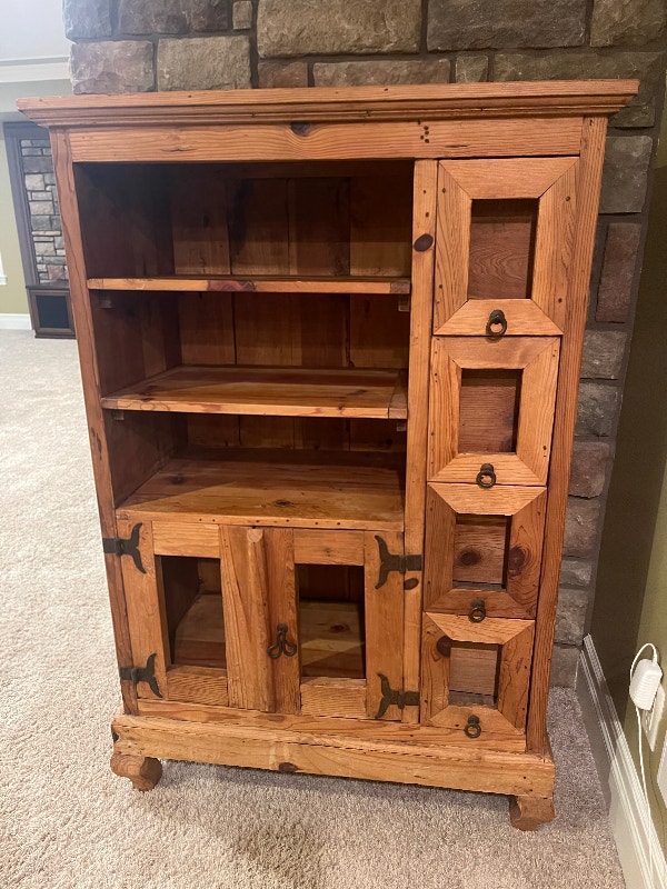 Santa Fe rustic hutch MUST PICK UP!! Hutches & Display
