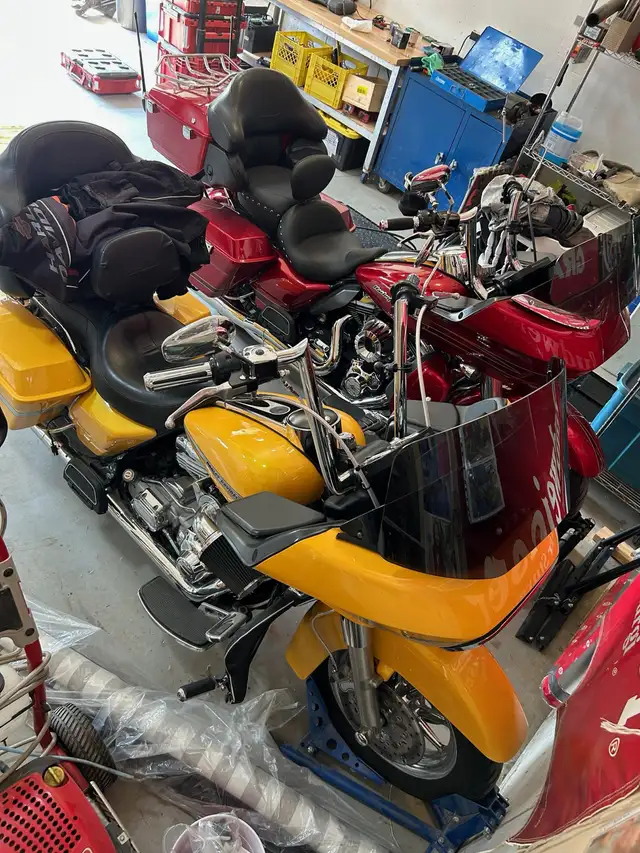 Beauty 2005 Harley Road Glide FLTRI in Touring in Kawartha Lakes - Image 2