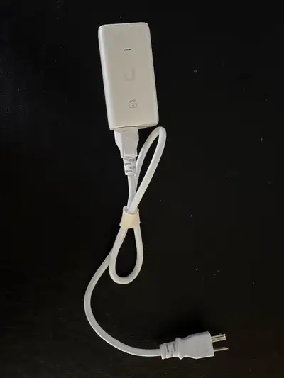 Ubiquiti Gigabit Ethernet POE Power Injector GP-V480-032Q, View more