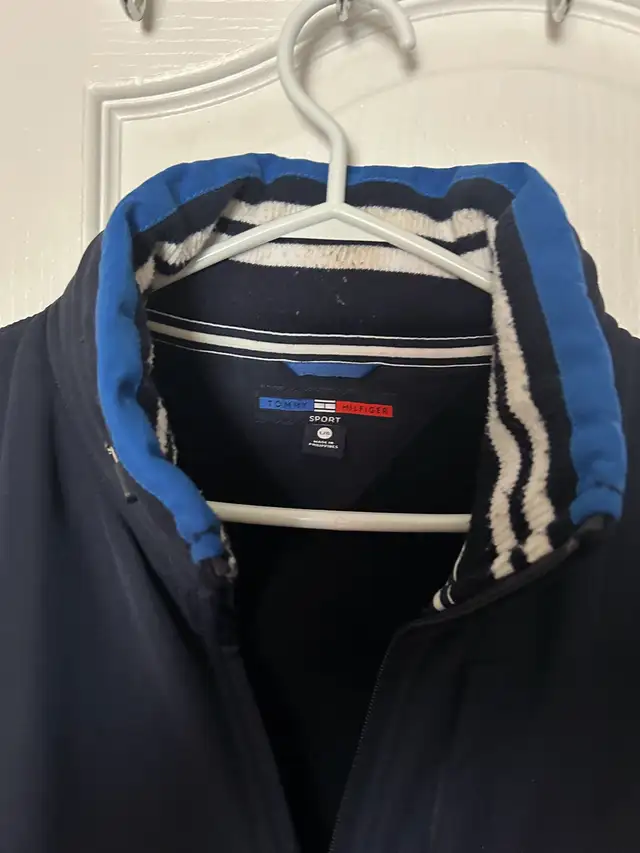 Tommy Hilfiger Men’s Large full zip sport fleece in Men's in Mississauga / Peel Region - Image 3