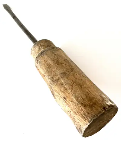 Antiquité 1920 Tourne-vis artisanal. Manche en bois équarri, View more