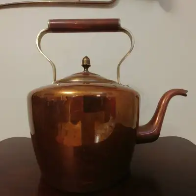 Handmade in England, NEW and never used. In perfect condition. Large size (quite rare) 13 X 13 X 9 1...