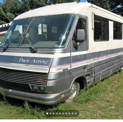 Classic RV . Had leaks . That's fixed. New brakes . Air bags and shocks new . Runs and drives.