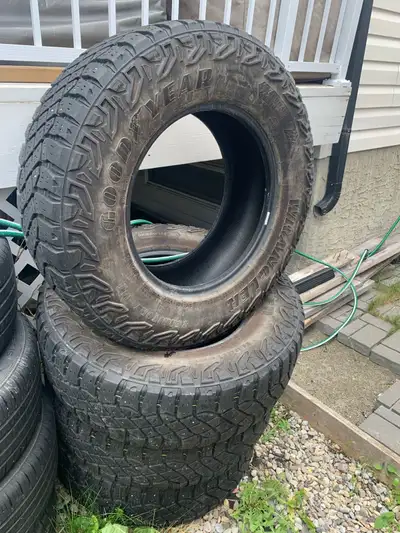 Set of 275/70/18 Goodyear Wranglers with 10/32 tread. New is 12/32. Took these off my ZR2 when more...
