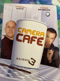 Caméra café saison 3 coffret DVD 15$.