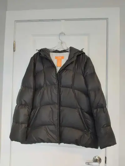 Women's Joe Fresh nylon down jacket, Size xl, zipper pocket closure, worn once, like new. Price firm...