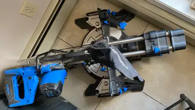 LIKE NEW! The Mastercraft Dual Bevel Sliding Mitre Saw delivers precision cutting capabilities in a...