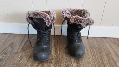 Winter Boots woman size 8, View more