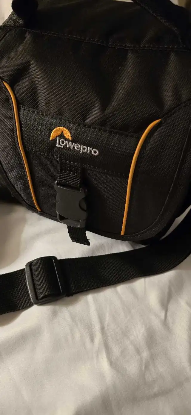 Nikon D3500 DSLR Camera in Cameras & Camcorders in City of Halifax - Image 6